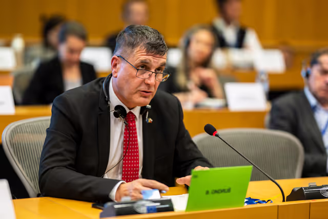 Foto 3: INTA - Proposal for a Regulation of the European Parliament and of the Council establishing the Ukraine Loan Cooperation Mechanism and providing exceptional macro-financial assistance to Ukraine