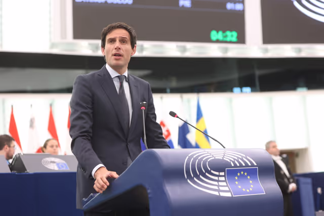 Φωτογραφία 33: EP Plenary session - Commission statement - The extreme wildfires in Southern Europe, in particular Portugal and Greece and the need for further EU climate action on adaptation and mitigation