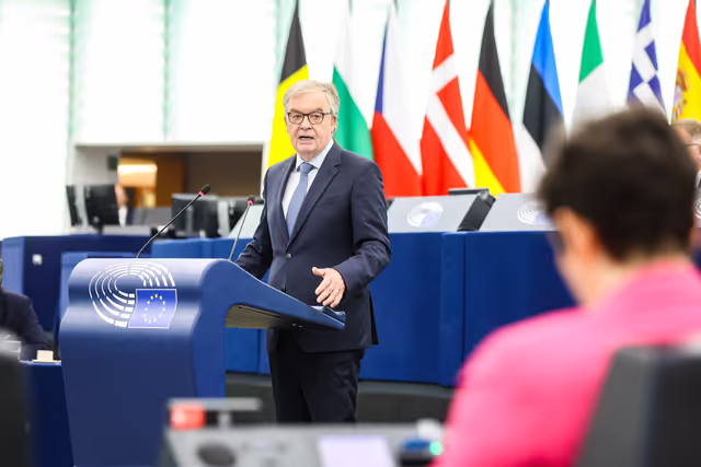 Fotó 11: EP Plenary session - Council and Commission statements - Presentation of the programme of activities of the Hungarian Presidency