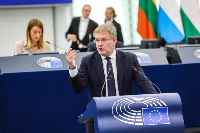 Fotó 10: EP Plenary session - Council and Commission statements - Presentation of the programme of activities of the Hungarian Presidency