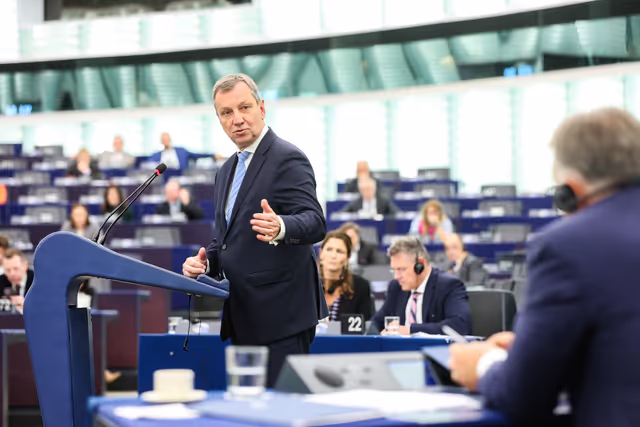 Fotó 40: EP Plenary session - Council and Commission statements - Presentation of the programme of activities of the Hungarian Presidency