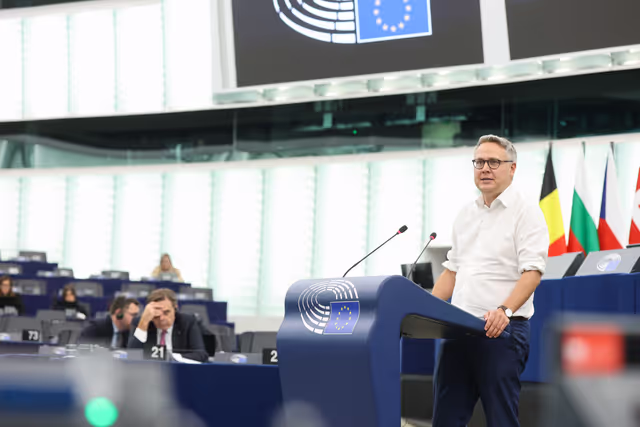Fotogrāfija 12: EP Plenary session -  Ensuring sustainable, decent and affordable housing in Europe - encouraging investment, private property and public housing programmes