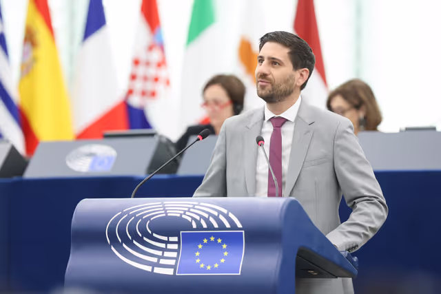 Fotogrāfija 9: EP Plenary session -  Ensuring sustainable, decent and affordable housing in Europe - encouraging investment, private property and public housing programmes