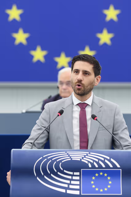 Fotogrāfija 10: EP Plenary session -  Ensuring sustainable, decent and affordable housing in Europe - encouraging investment, private property and public housing programmes