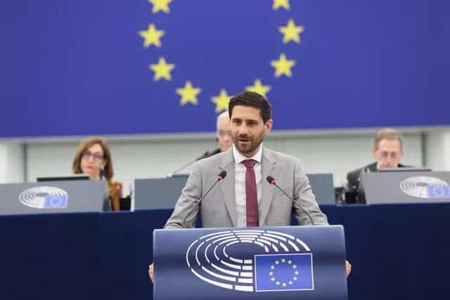 Fotogrāfija 11: EP Plenary session -  Ensuring sustainable, decent and affordable housing in Europe - encouraging investment, private property and public housing programmes
