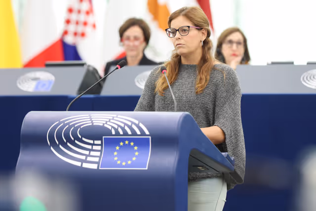 Fotogrāfija 5: EP Plenary session -  Ensuring sustainable, decent and affordable housing in Europe - encouraging investment, private property and public housing programmes