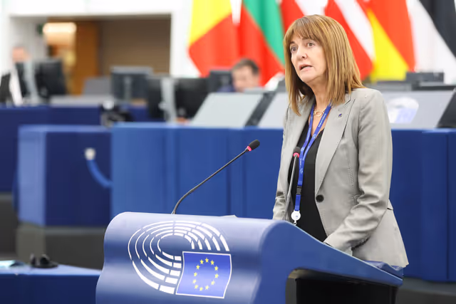 Foto 16: EP Plenary session -  Ensuring sustainable, decent and affordable housing in Europe - encouraging investment, private property and public housing programmes