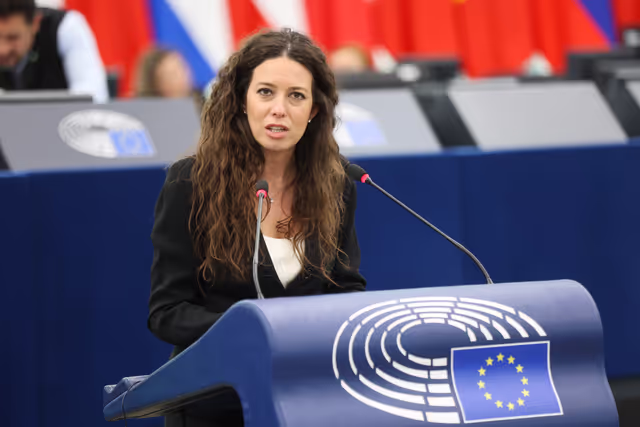 Fotogrāfija 26: EP Plenary session -  Ensuring sustainable, decent and affordable housing in Europe - encouraging investment, private property and public housing programmes