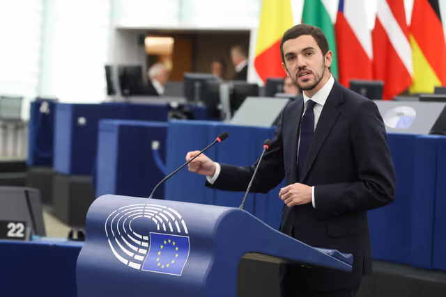 Fotogrāfija 21: EP Plenary session -  Ensuring sustainable, decent and affordable housing in Europe - encouraging investment, private property and public housing programmes