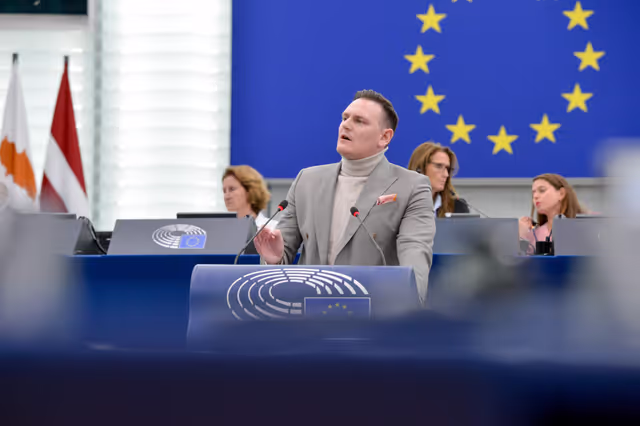 Photo 10: EP Plenary session - Debates on cases of breaches of human rights, democracy and the rule of law