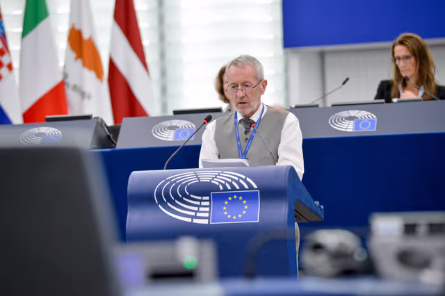 Photo 3: EP Plenary session - Debates on cases of breaches of human rights, democracy and the rule of law