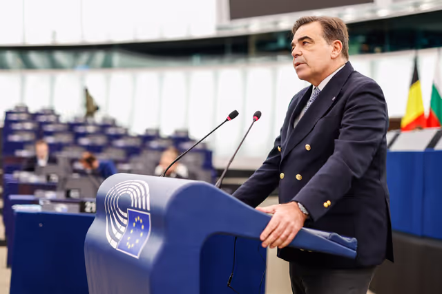 Снимка 28: EP Plenary session - World Mental Health Day - need for a comprehensive EU strategy on mental health