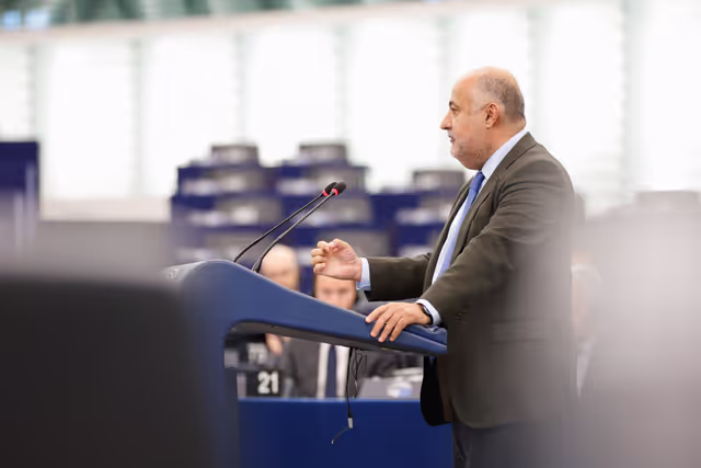 Photo 17: EP Plenary session - A stronger Europe for safer products to better protect consumers and tackle unfair competition: Boosting EU oversight in e-commerce and imports
