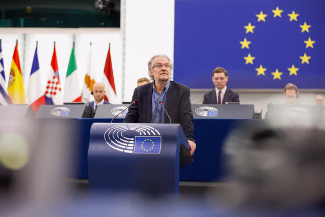 Photo 13: EP Plenary session - A stronger Europe for safer products to better protect consumers and tackle unfair competition: Boosting EU oversight in e-commerce and imports