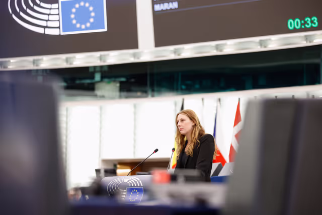 Photo 11: EP Plenary session - A stronger Europe for safer products to better protect consumers and tackle unfair competition: Boosting EU oversight in e-commerce and imports