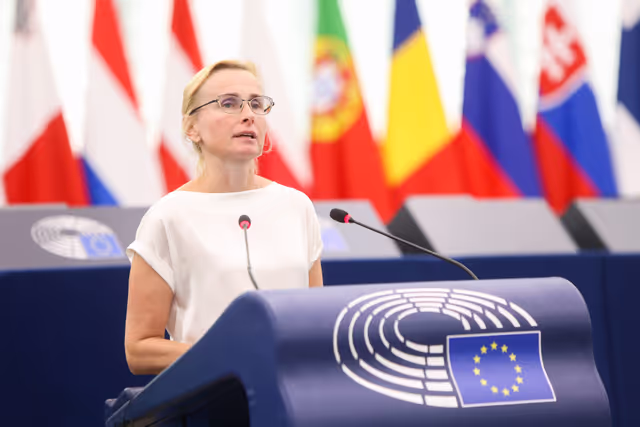 Photo 31: EP Plenary session - A stronger Europe for safer products to better protect consumers and tackle unfair competition: Boosting EU oversight in e-commerce and imports