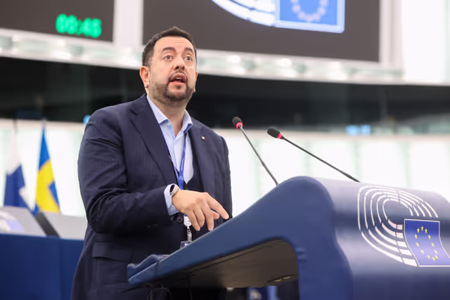 Photo 27: EP Plenary session - A stronger Europe for safer products to better protect consumers and tackle unfair competition: Boosting EU oversight in e-commerce and imports