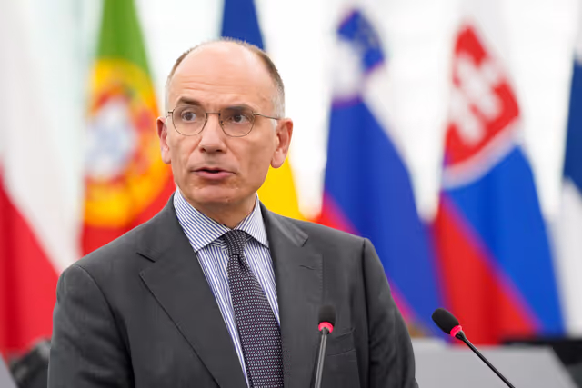 Foto 9: EP Plenary session - Address by Enrico Letta - Presentation of the report ‘Much more than a Market’