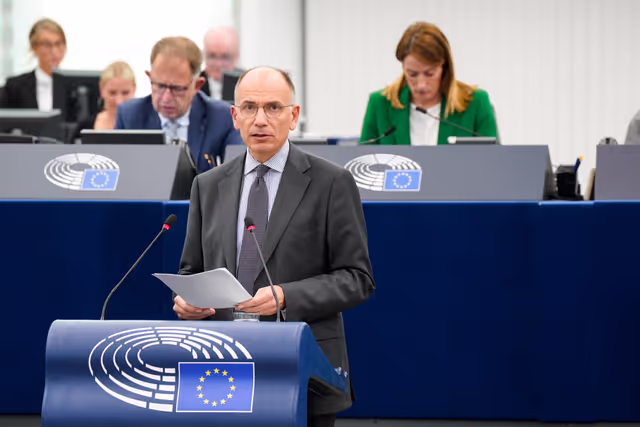 Foto 3: EP Plenary session - Address by Enrico Letta - Presentation of the report ‘Much more than a Market’