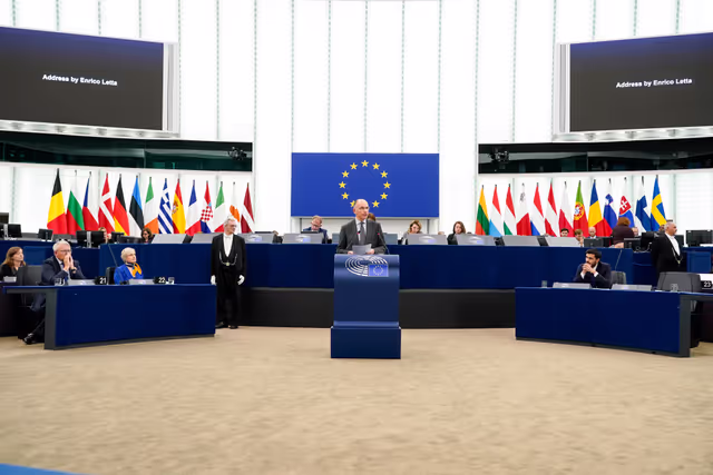 Foto 4: EP Plenary session - Address by Enrico Letta - Presentation of the report ‘Much more than a Market’