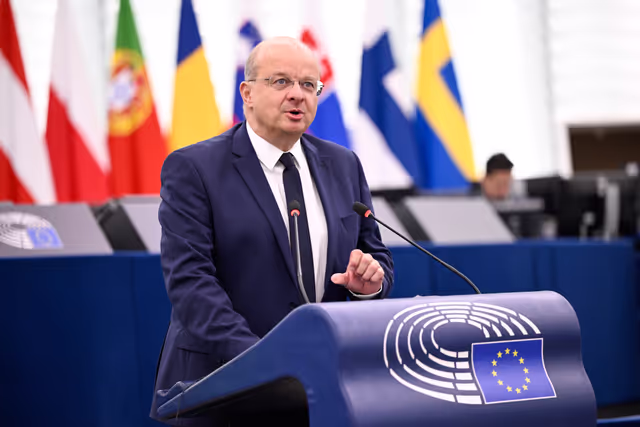 Valokuva 35: EP Plenary session - The urgent need for a ceasefire in Lebanon and for safeguarding the UNIFIL mission in light of the recent attacks