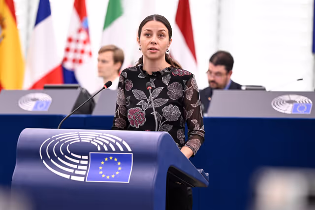Valokuva 8: EP Plenary session - The urgent need for a ceasefire in Lebanon and for safeguarding the UNIFIL mission in light of the recent attacks