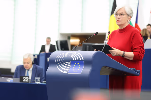 Foto 8: EP Plenary session - Continued war crimes committed by the Russian Federation, notably killing Ukrainian prisoners of war