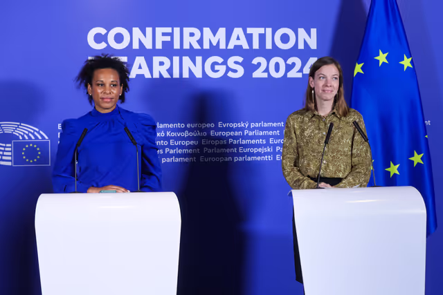 Fotografie 7: EMPL CULT -  Confirmation hearing of Roxana MÎNZATU, European Commissioner-designate forPeople, Skills and Preparedness - Press point