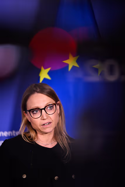 Fotografie 1: ITRE IMCO ENVI ECON -  Confirmation hearing of Stéphane SÉJOURNÉ, European Commissioner-designate for Prosperity and Industrial Strategy - Press point