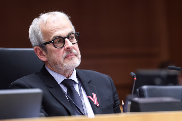 Fotogrāfija 32: EP Plenary session - Deplorable escalation of violence around the football match in the Netherlands and the unacceptable attacks against Israeli football fans