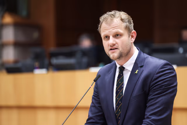 Fotogrāfija 22: EP Plenary session - Deplorable escalation of violence around the football match in the Netherlands and the unacceptable attacks against Israeli football fans