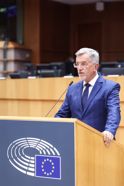 Fotogrāfija 18: EP Plenary session - Deplorable escalation of violence around the football match in the Netherlands and the unacceptable attacks against Israeli football fans