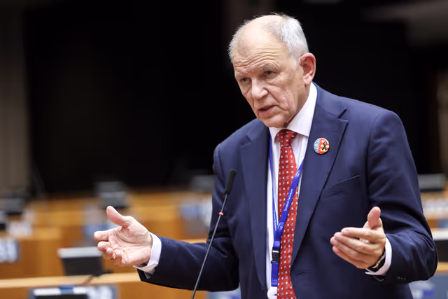 Fotogrāfija 2: EP Plenary session - Deplorable escalation of violence around the football match in the Netherlands and the unacceptable attacks against Israeli football fans