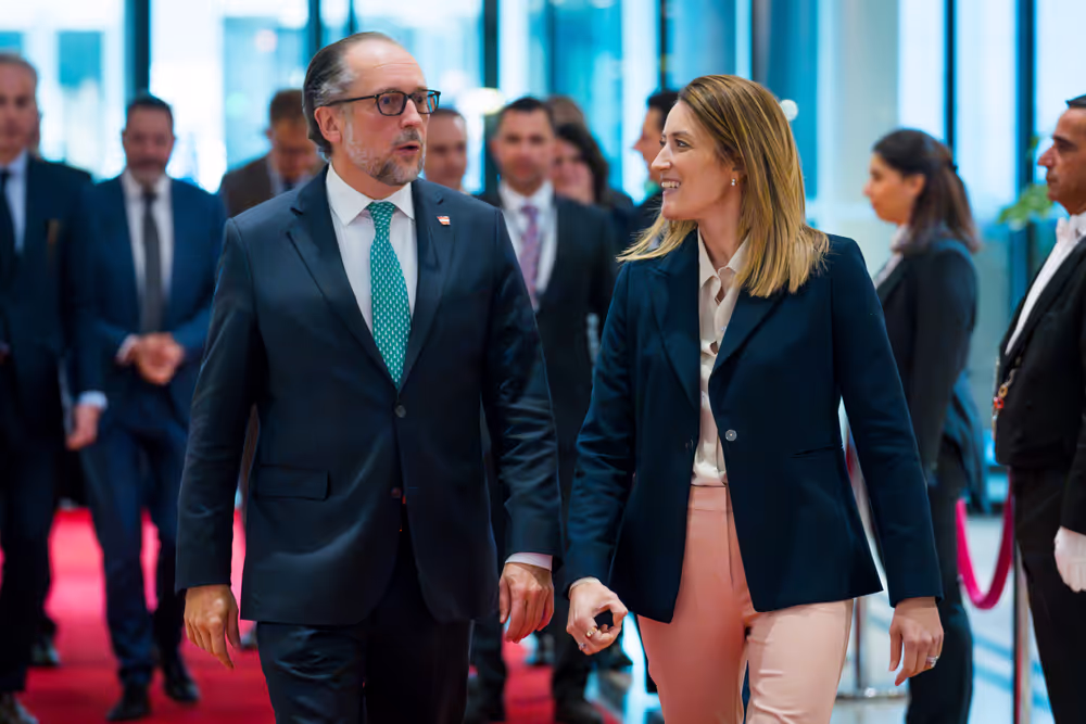 Roberta METSOLA, EP President, meets with Alexander SCHALLENBERG, Austrian Chancellor