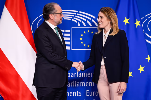Roberta METSOLA, EP President, meets with Alexander SCHALLENBERG, Austrian Chancellor