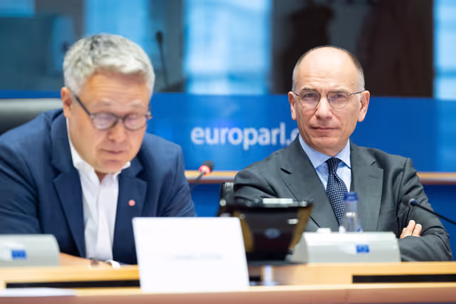 Zdjęcie 16: EMPL - Social dimension of the 'Much more than a market' report - Exchange of views with Enrico Letta
