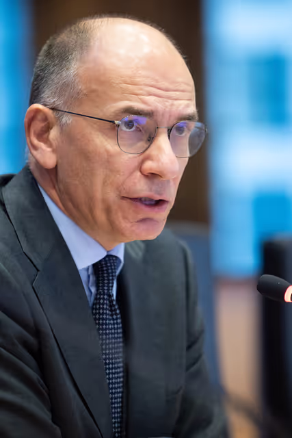 Zdjęcie 10: EMPL - Social dimension of the 'Much more than a market' report - Exchange of views with Enrico Letta