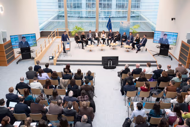 Fotografia 1: EPRS Policy roundtable - Ten issues to watch in 2025