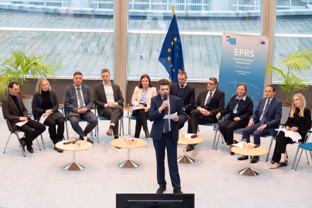 Fotografia 37: EPRS Policy roundtable - Ten issues to watch in 2025