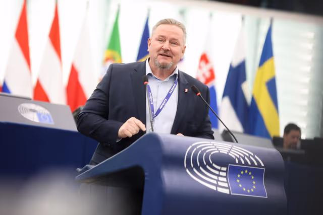 Photo 31: EP Plenary session - Heat record year 2024 - the need for climate action to fight global warming