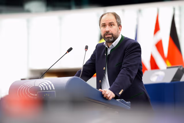 Fotografia 28: EP Plenary session - Powering Europe’s future - advancing the fusion industry for energy independence and innovation