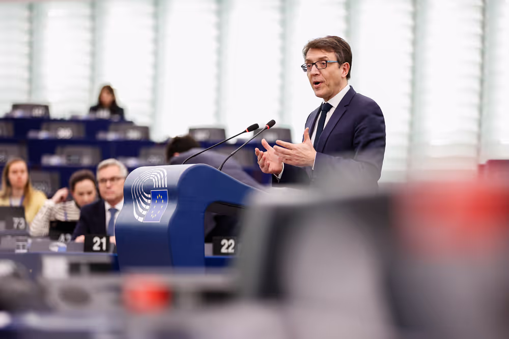 EP Plenary session - Failure of the negotiations in Busan for a UN plastic treaty and the urgent need to tackle plastic pollution at international and Union level