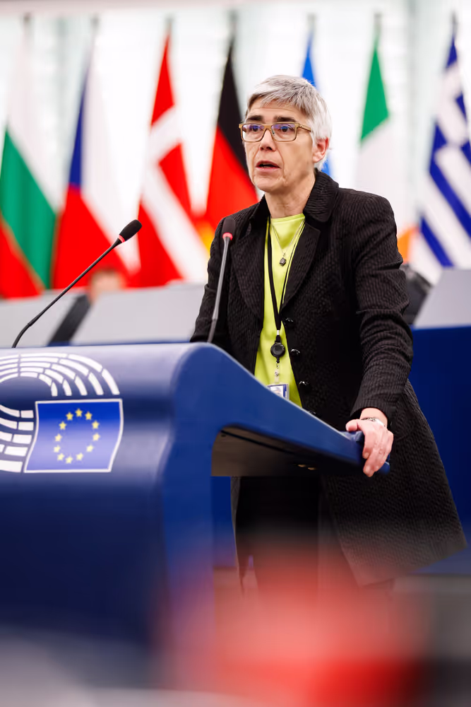 EP Plenary session - Failure of the negotiations in Busan for a UN plastic treaty and the urgent need to tackle plastic pollution at international and Union level