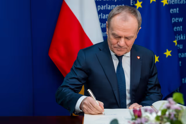 Photo 4: Roberta METSOLA, EP President meets with Donald TUSK, Polish Prime Minister