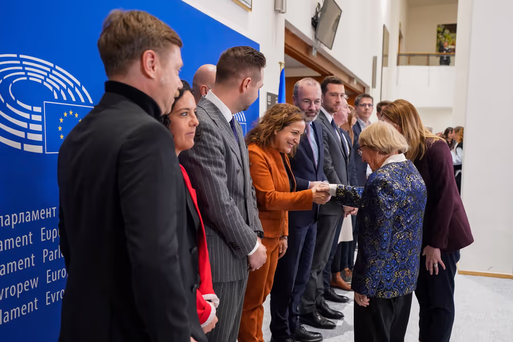 Holocaust Remembrance Day - Group photo with the leaders of political groups