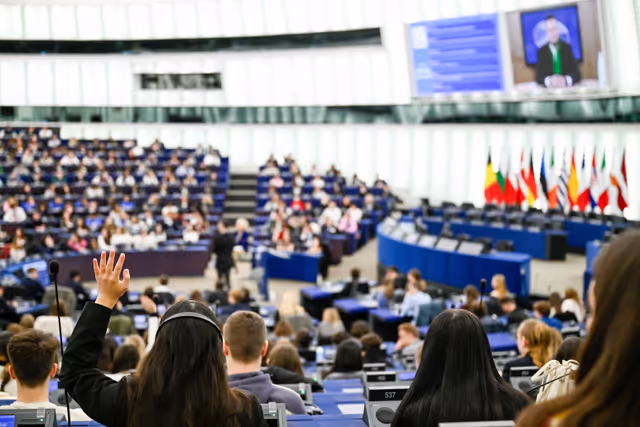 Photo 34: Euroscola