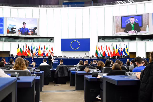 Photo 26: Euroscola