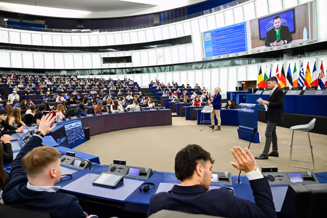 Photo 20: Euroscola