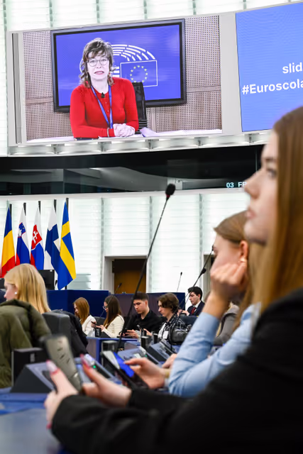 Photo 6: Euroscola