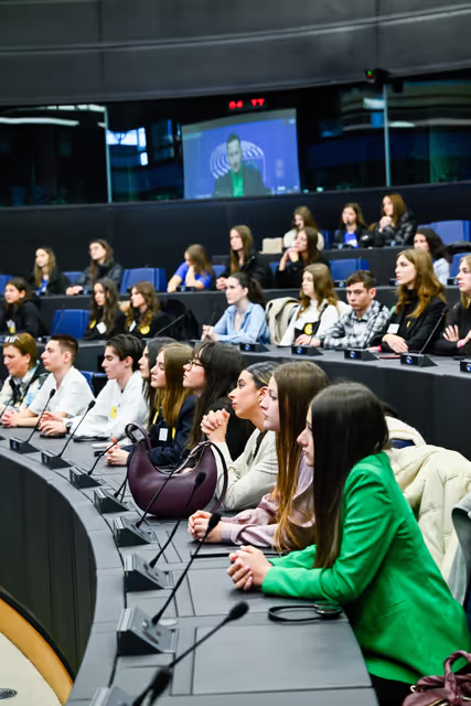 Photo 46: Euroscola
